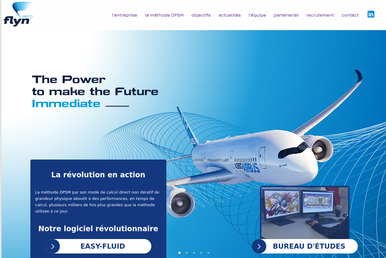 Écran d'accueil du site Flynaero, photo d'un avion Airbus sur fond bleu.